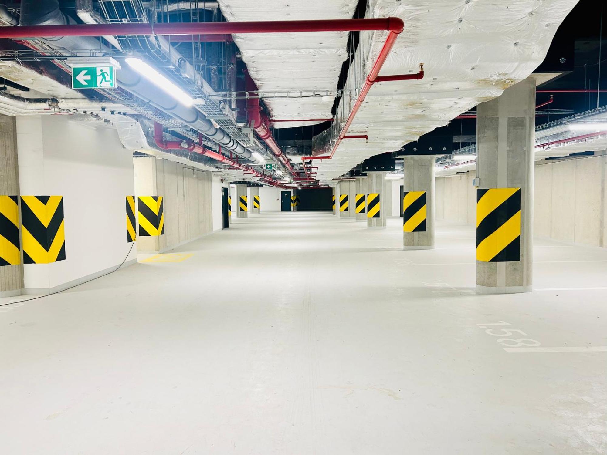 New Luxury Apartmen At Andel Metro Station, Prague